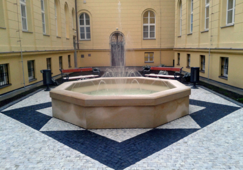 Univerzita Karlova - Praha 2