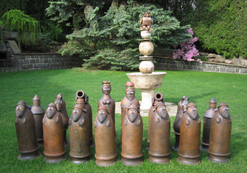 Keramické šachové figurky